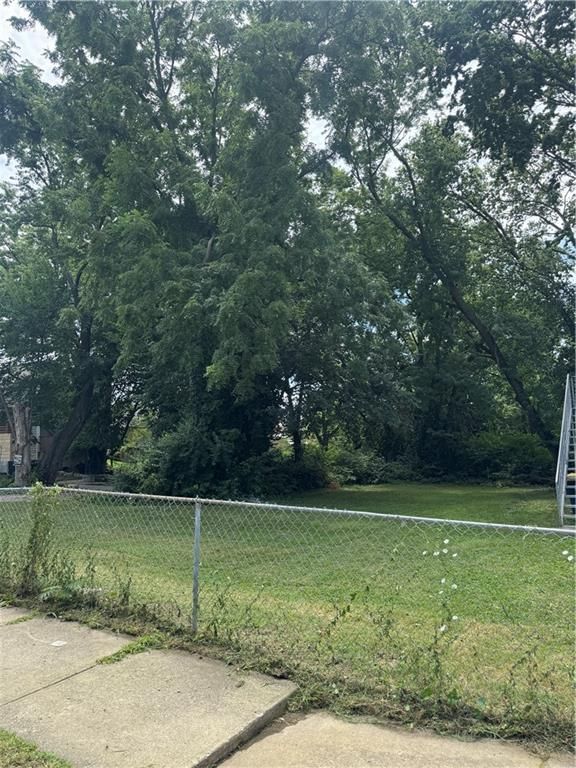 1215 W 21 Street — photo 3