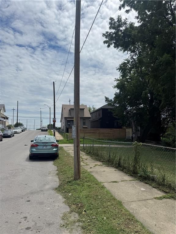 1215 W 21 Street — photo 4