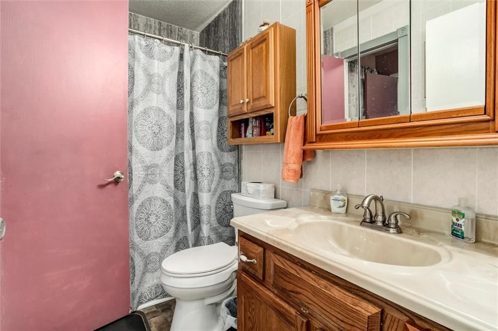 Photo 5 of 19 - 314 N Normandy Street