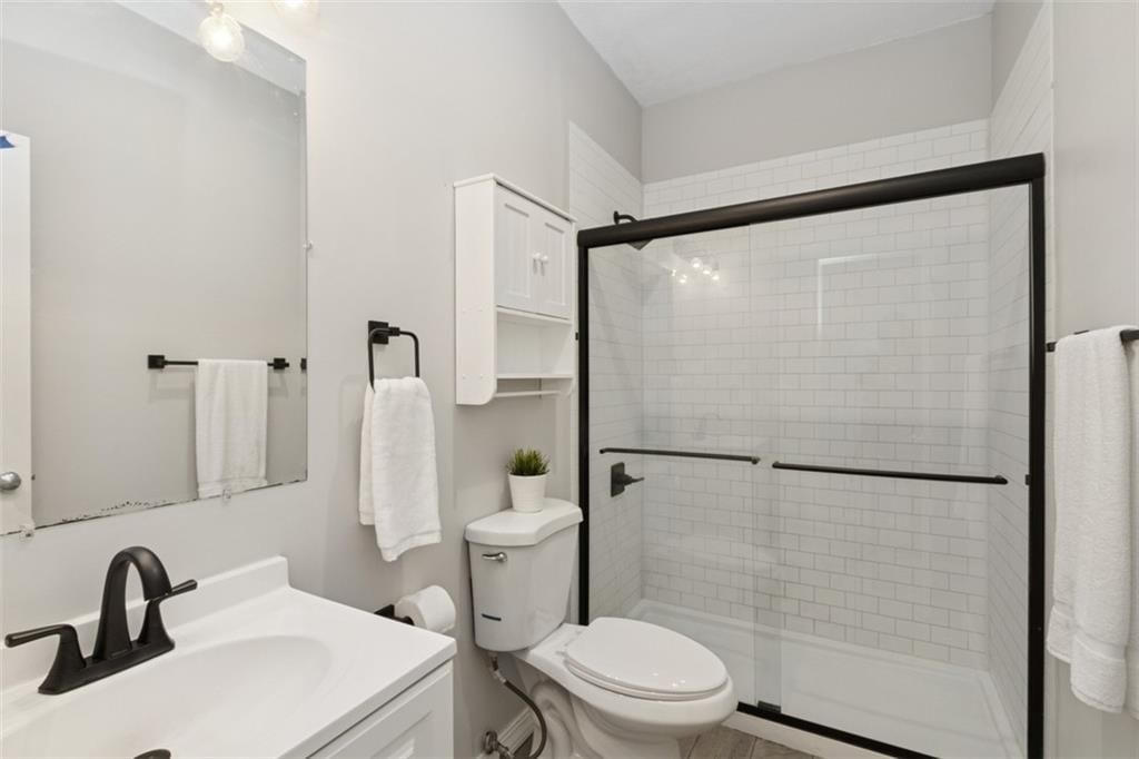Photo 20 of 27 - 16133 W 157th Street