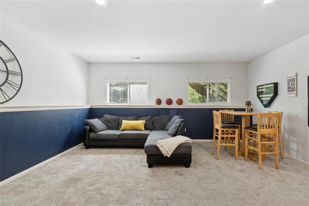 Photo 22 of 27 - 16133 W 157th Street