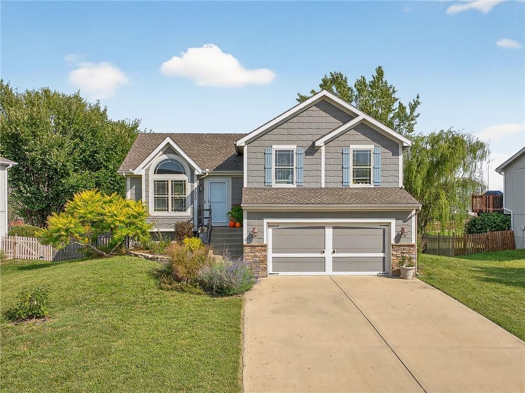 7020 NE 113th Terrace, Kansas City, MO