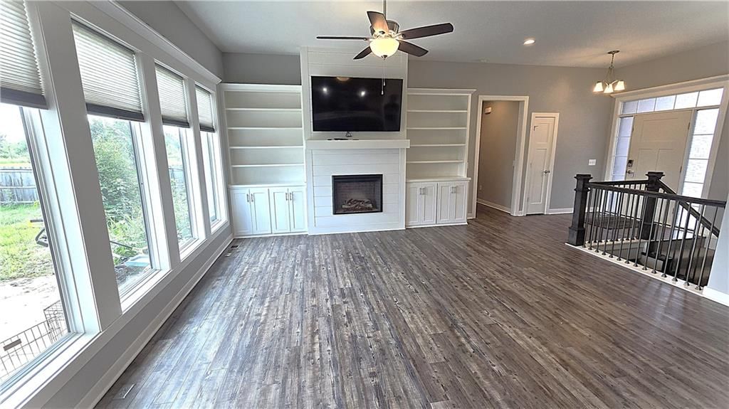 1201 Mesa Drive — photo 2