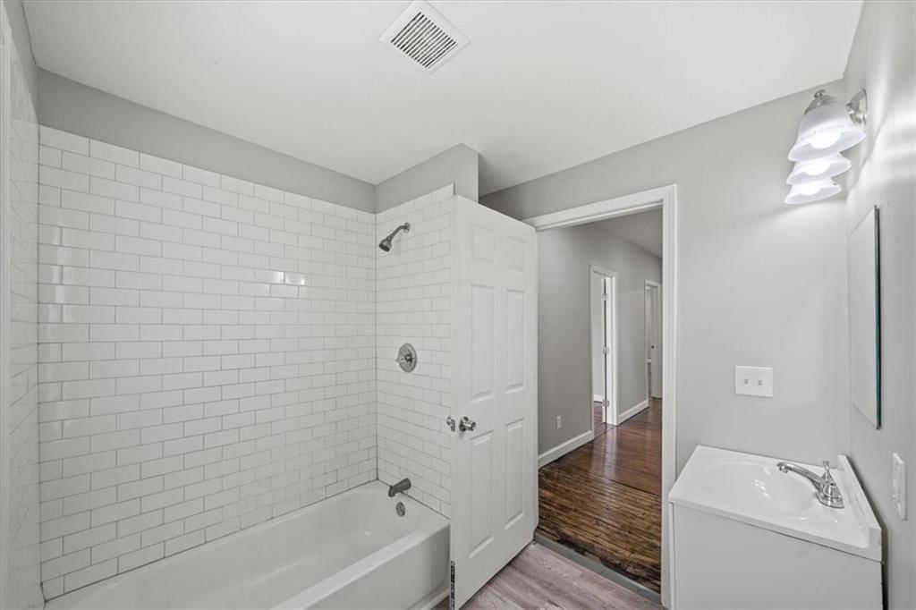 3543 Flora Avenue — photo 24