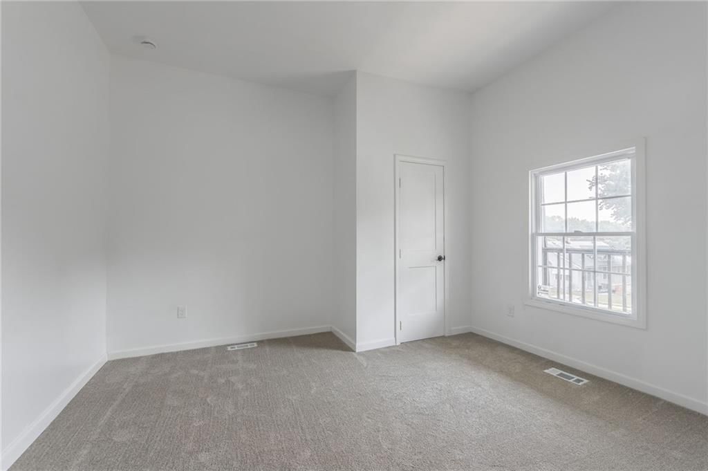 1718 Main Street — photo 16