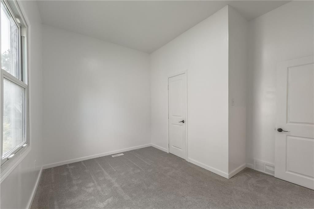 1718 Main Street — photo 19