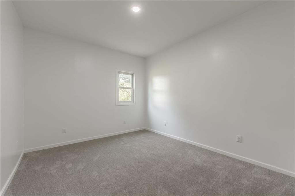 1718 Main Street — photo 21