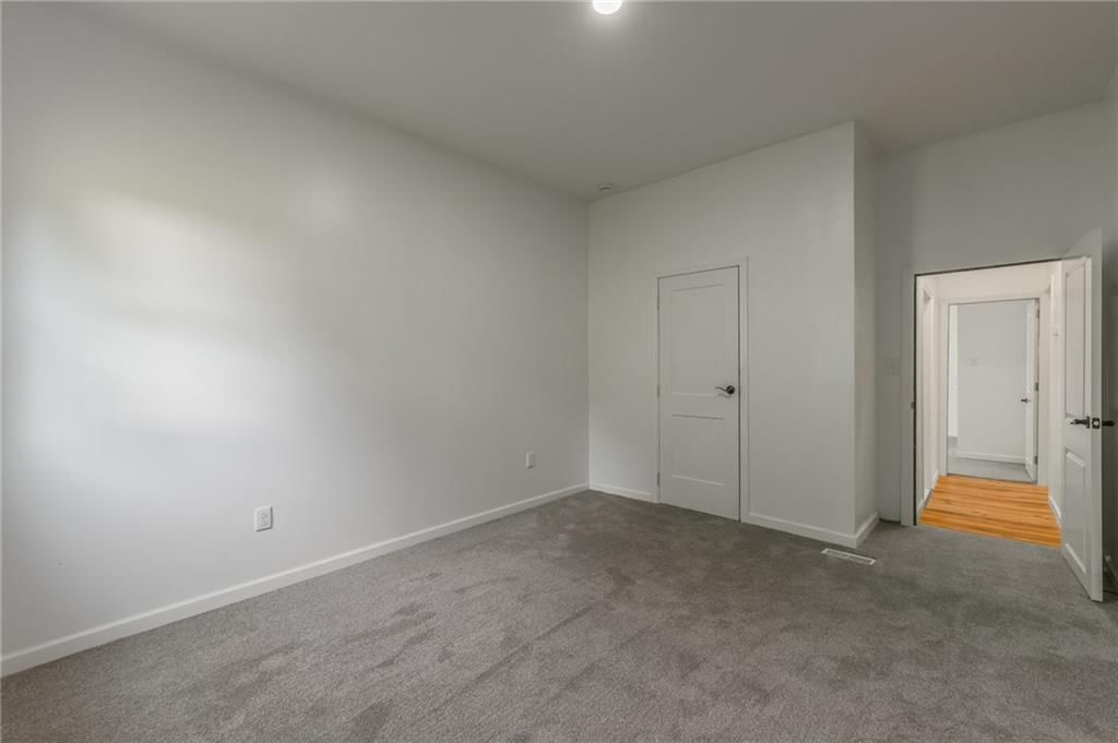 1718 Main Street — photo 22