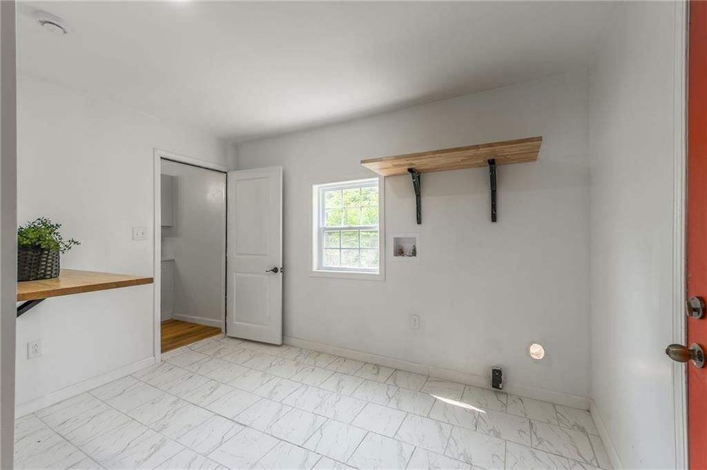 1718 Main Street — photo 23