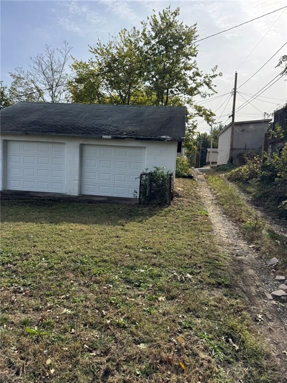 1718 Main Street — photo 25