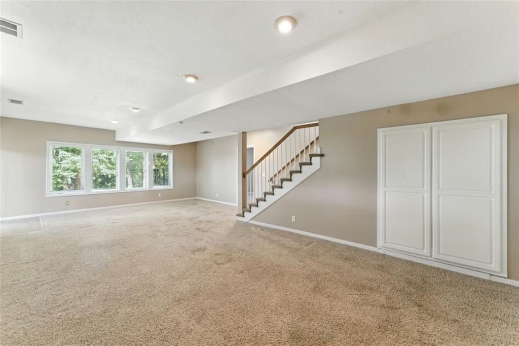 Photo 7 of 22 - 15035 W 128th Street