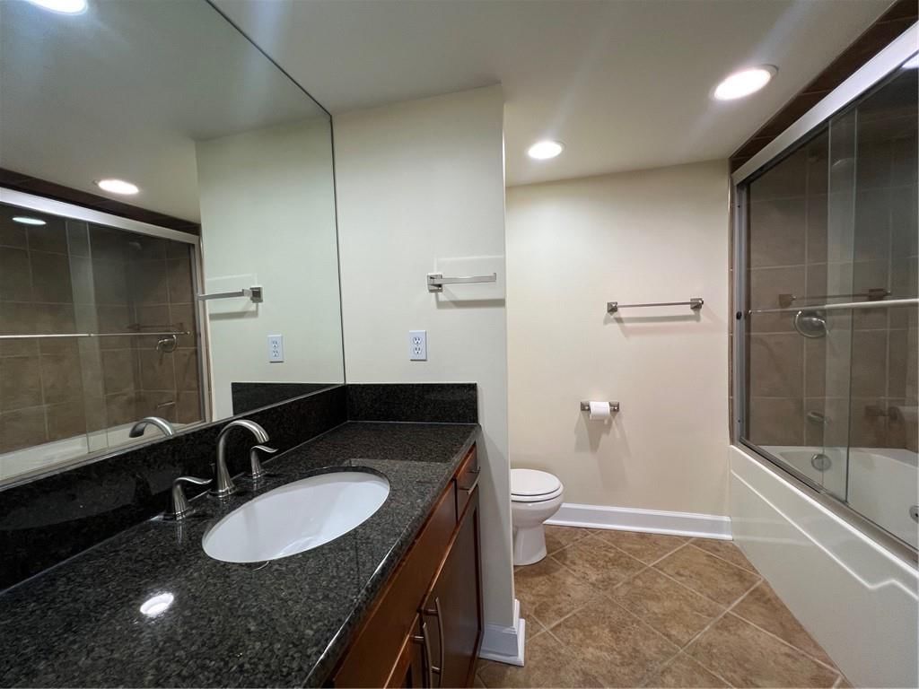 600 E ADMIRAL Boulevard — photo 9