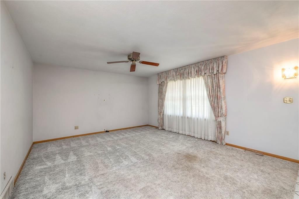 Photo 5 of 38 - 2103 Quail Street