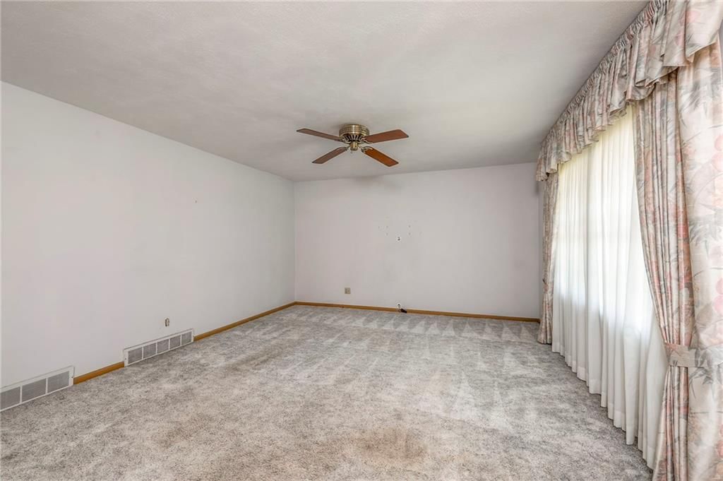Photo 6 of 38 - 2103 Quail Street
