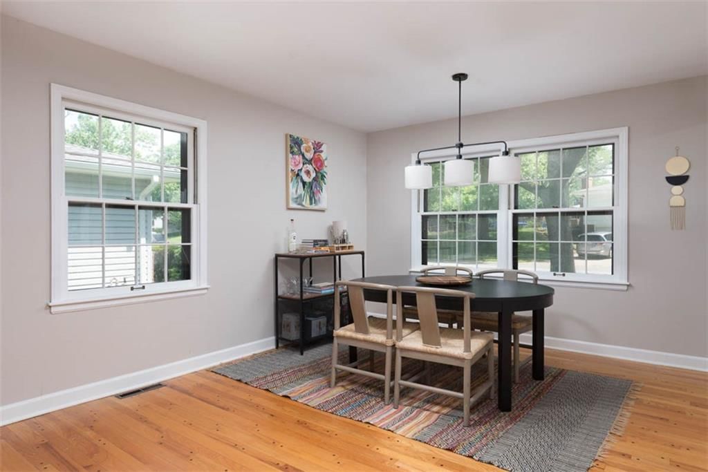 Photo 20 of 50 - 4714 NE Chouteau Drive