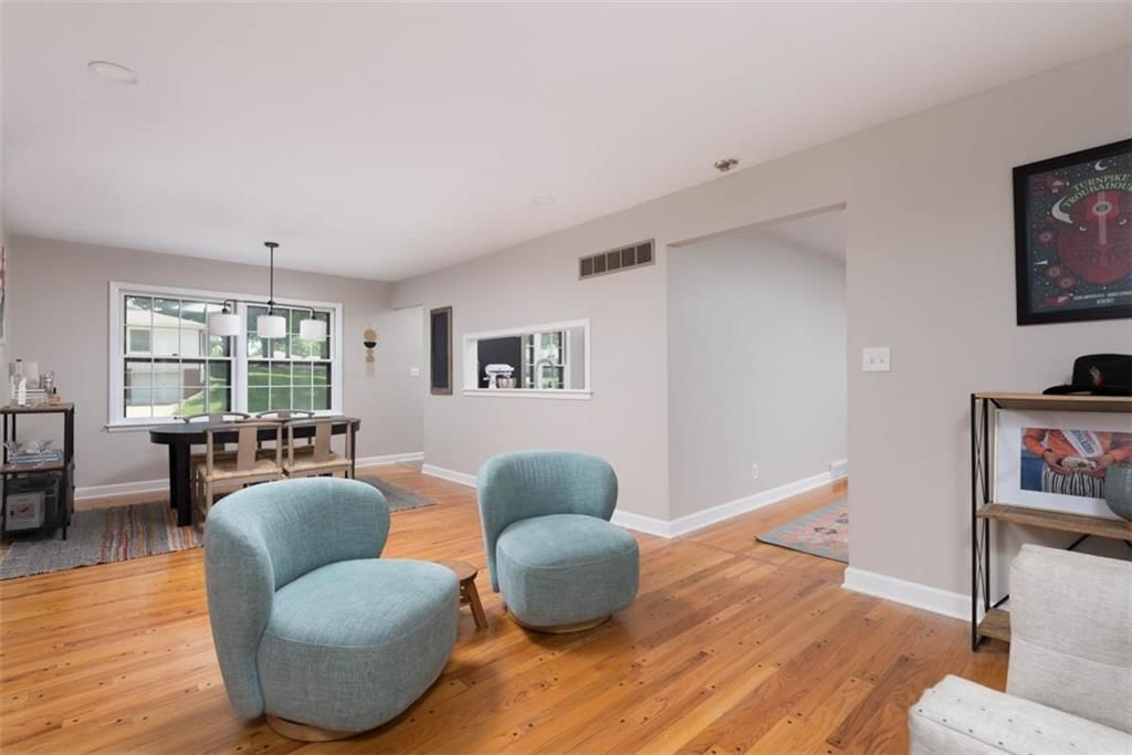 Photo 22 of 50 - 4714 NE Chouteau Drive
