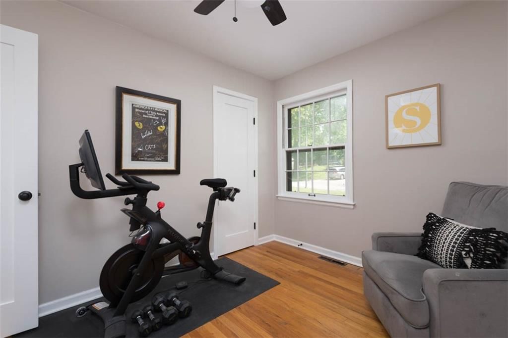 Photo 29 of 50 - 4714 NE Chouteau Drive