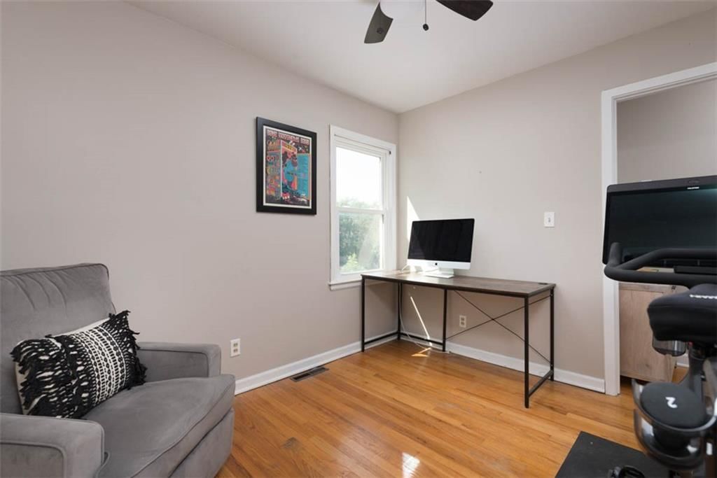 Photo 30 of 50 - 4714 NE Chouteau Drive