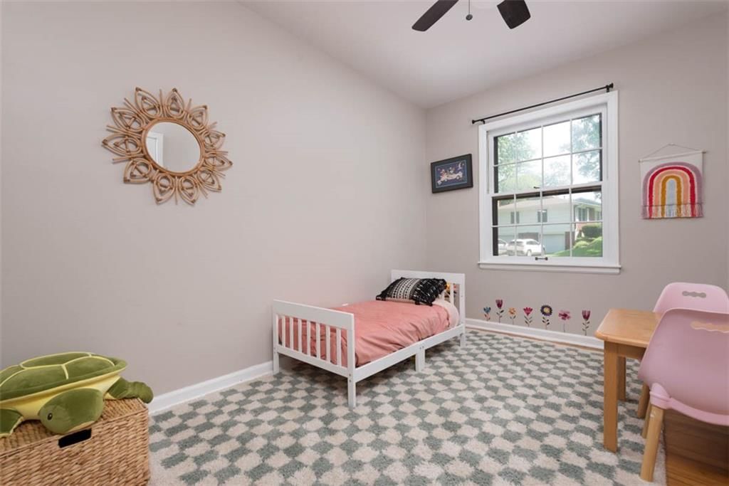 Photo 31 of 50 - 4714 NE Chouteau Drive