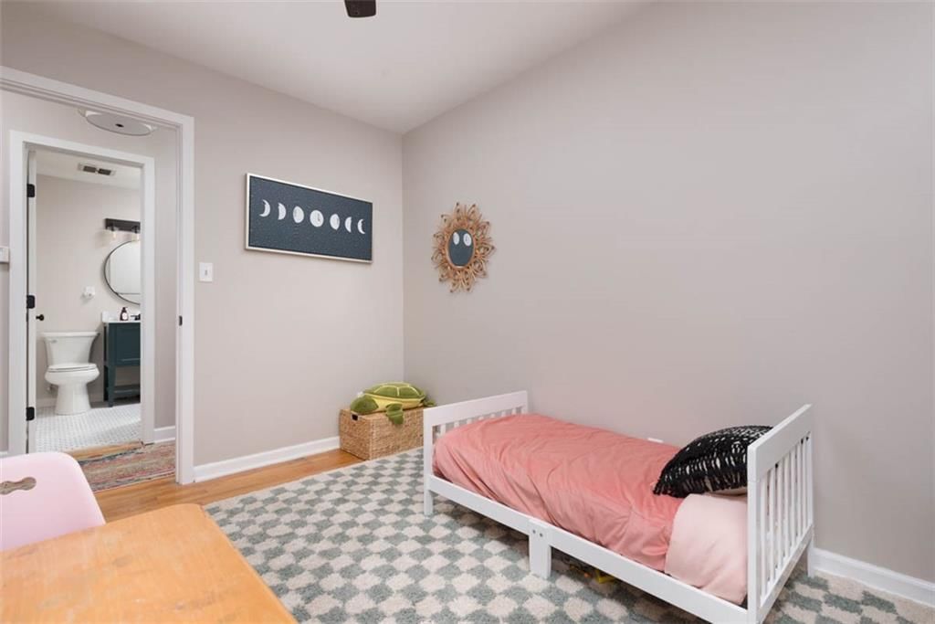 Photo 32 of 50 - 4714 NE Chouteau Drive