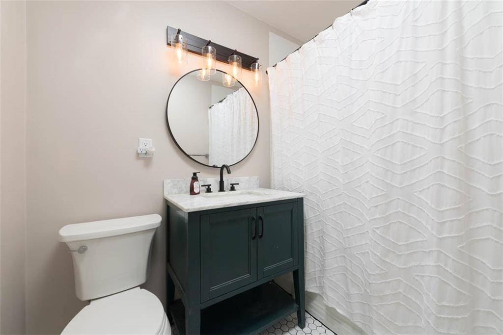 Photo 33 of 50 - 4714 NE Chouteau Drive