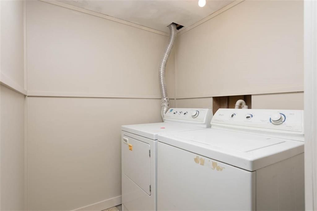 Photo 35 of 50 - 4714 NE Chouteau Drive