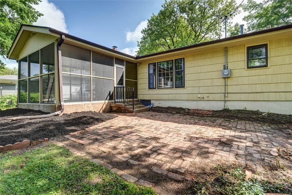 Photo 40 of 50 - 4714 NE Chouteau Drive