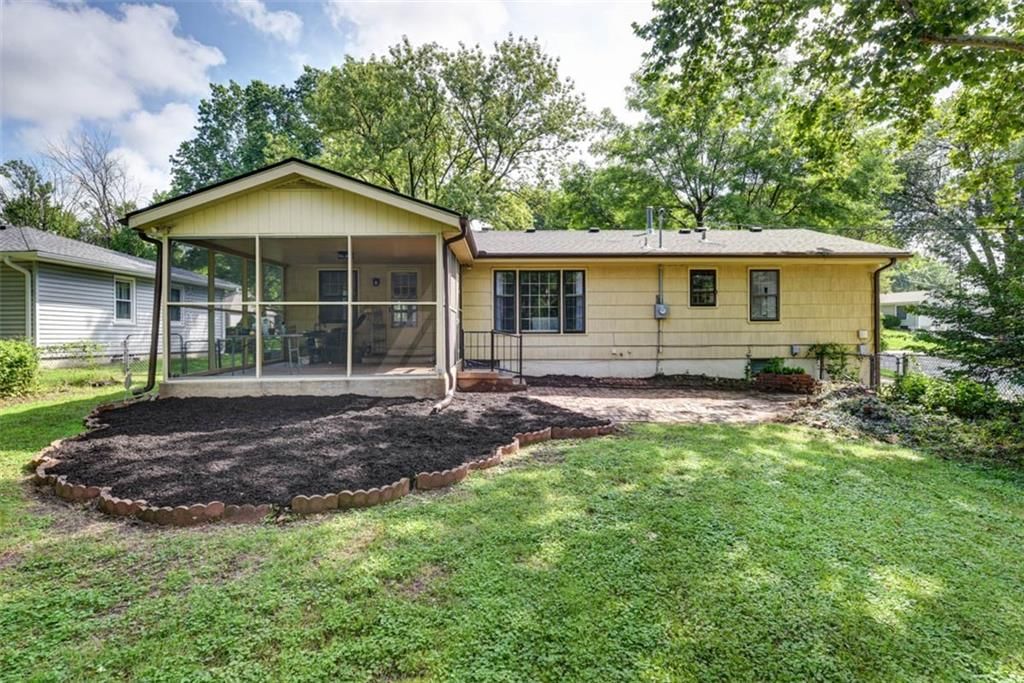 Photo 44 of 50 - 4714 NE Chouteau Drive