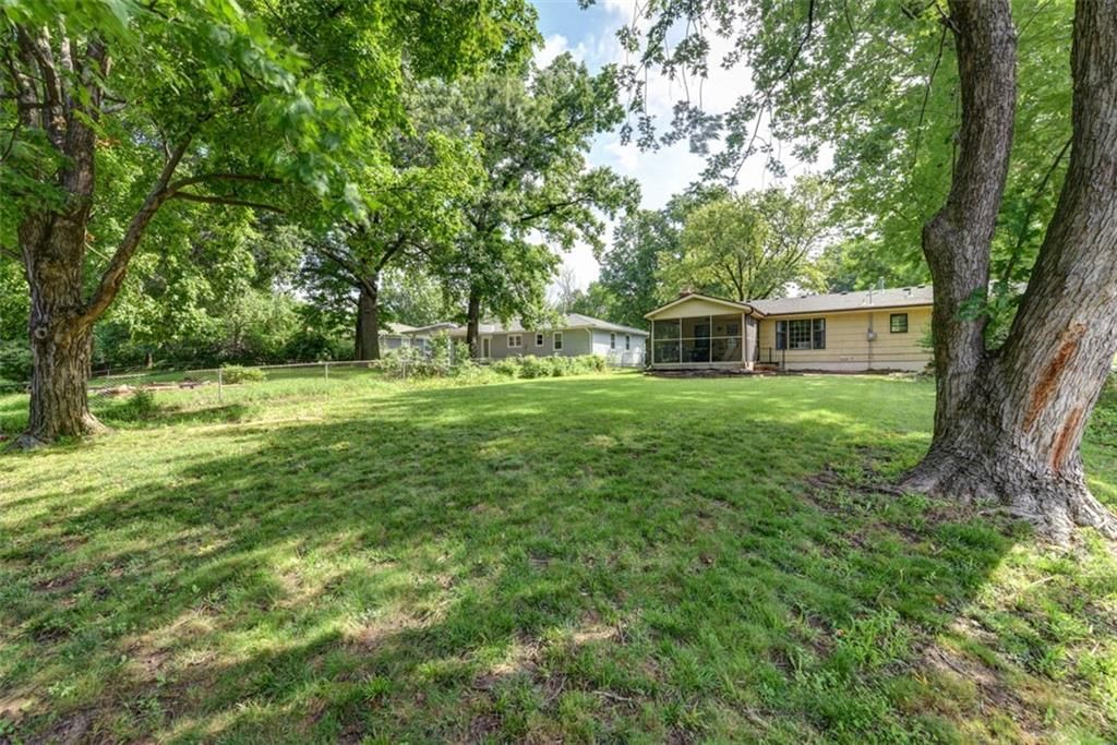 Photo 47 of 50 - 4714 NE Chouteau Drive