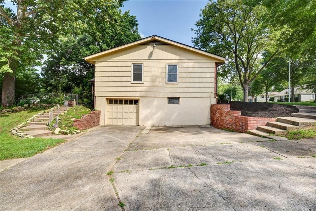 Photo 50 of 50 - 4714 NE Chouteau Drive