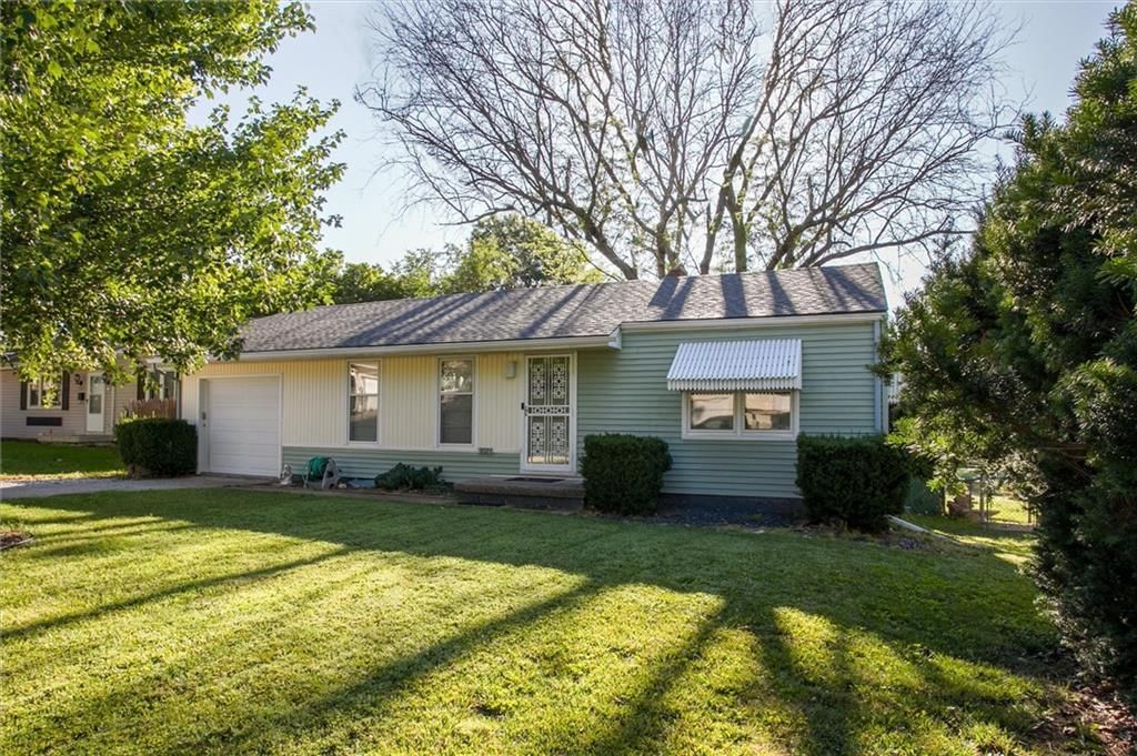 Photo 9 of 28 - 3021 Appleton Avenue