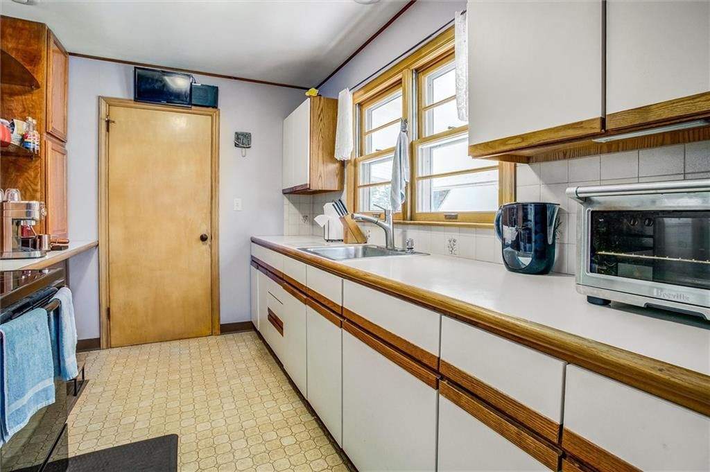Photo 19 of 28 - 3021 Appleton Avenue