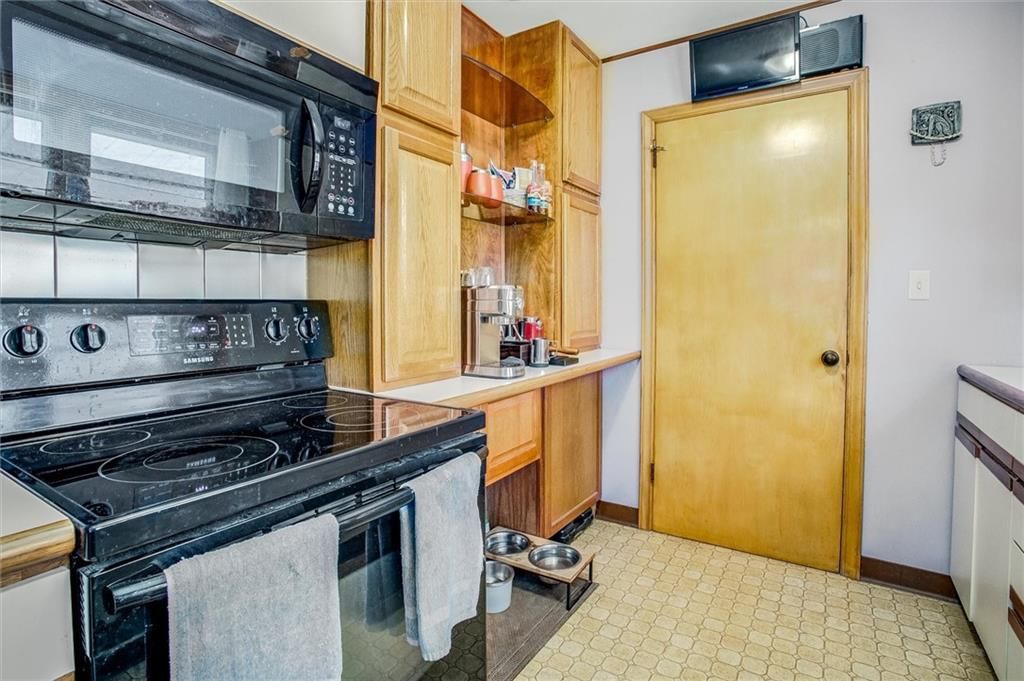 Photo 20 of 28 - 3021 Appleton Avenue