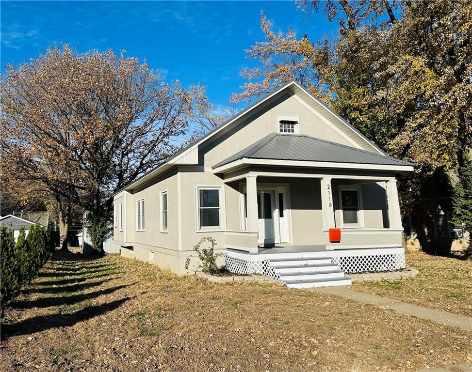 2118 South Street — photo 2