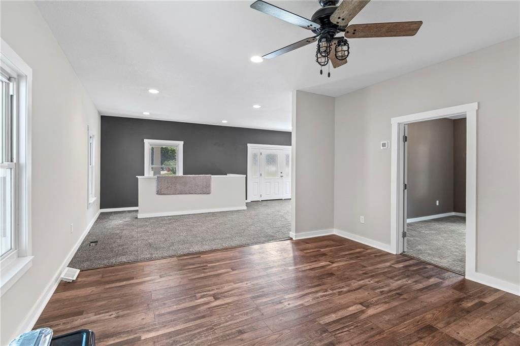 2118 South Street — photo 8
