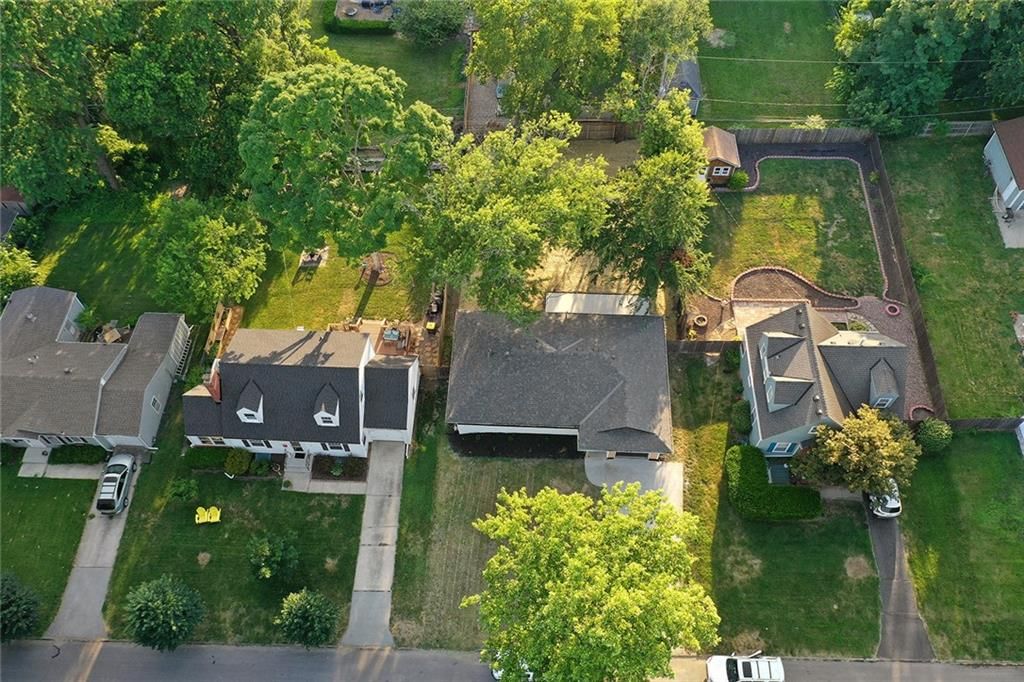 Photo 41 of 42 - 7916 Madison Street