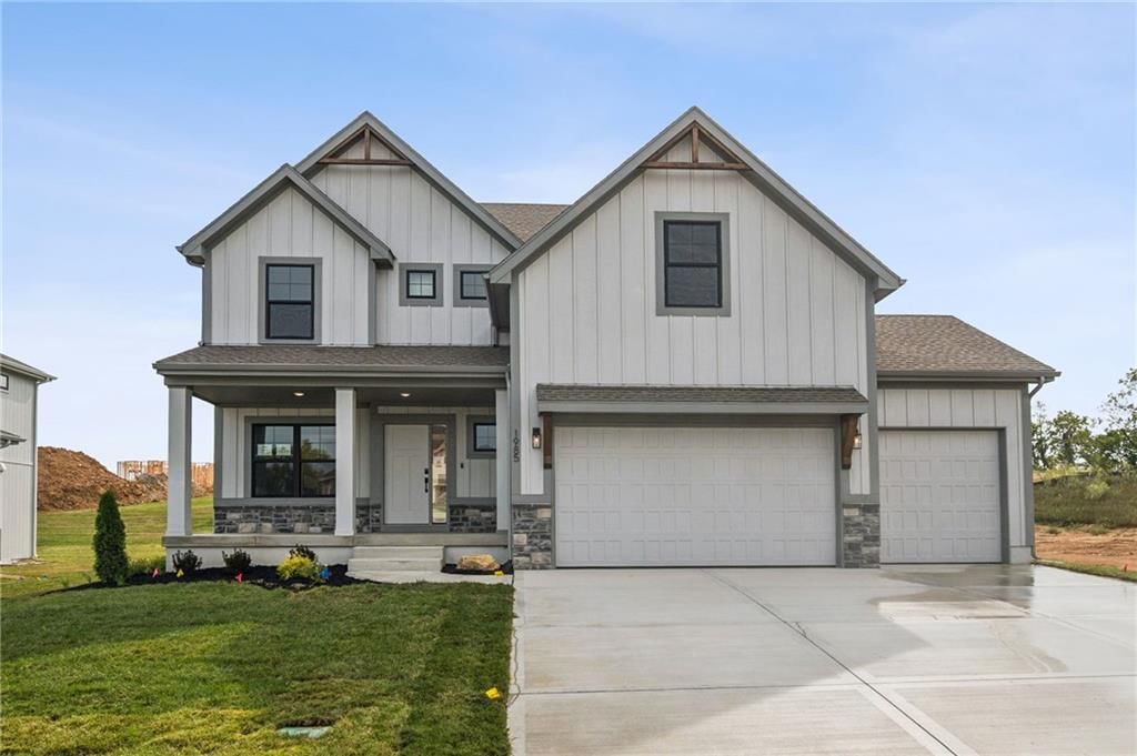 1985 Longview Drive, Liberty, MO
