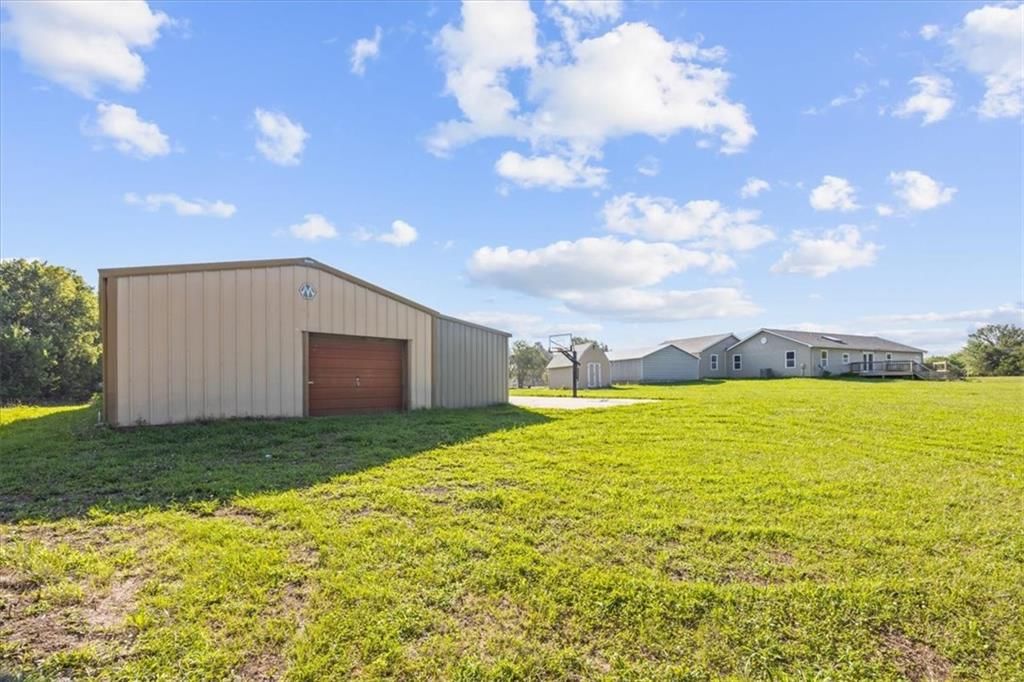 295 E 2300 Road — photo 38