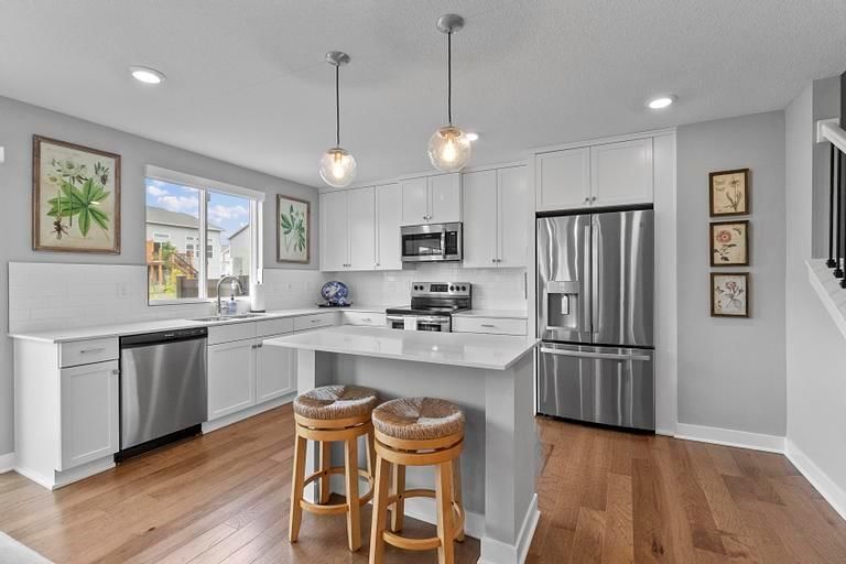 Photo 8 of 25 - 3726 SW Walsh Drive