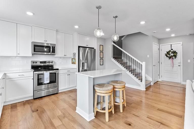 Photo 9 of 25 - 3726 SW Walsh Drive