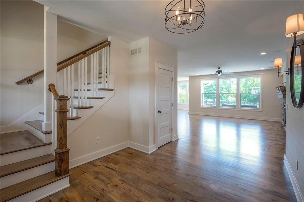 Photo 9 of 92 - 17875 Bluejacket Street
