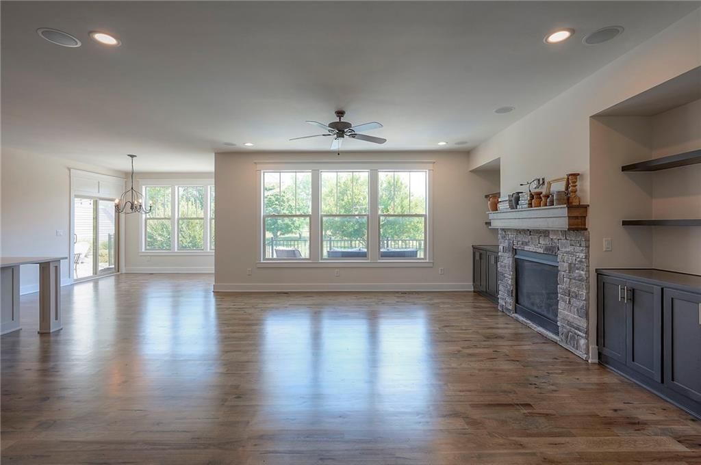 Photo 11 of 92 - 17875 Bluejacket Street