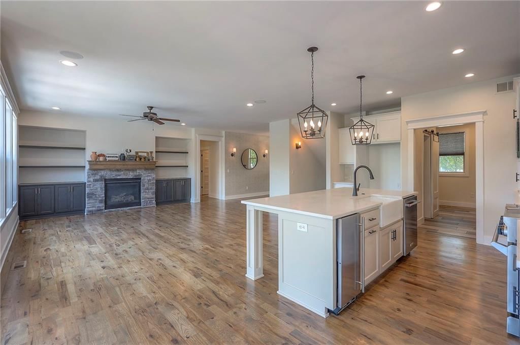 Photo 13 of 92 - 17875 Bluejacket Street