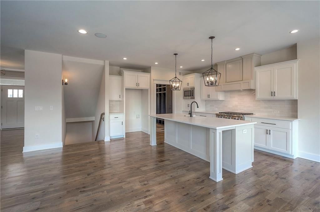 Photo 18 of 92 - 17875 Bluejacket Street