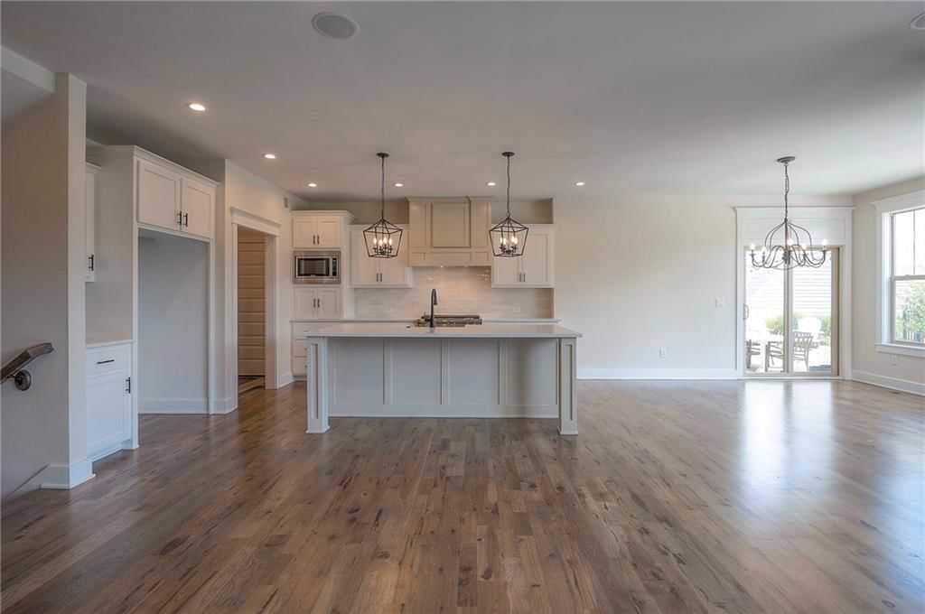 Photo 20 of 92 - 17875 Bluejacket Street