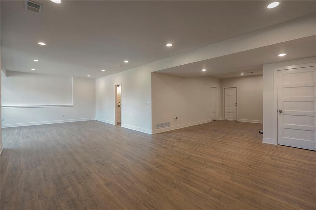 Photo 58 of 92 - 17875 Bluejacket Street