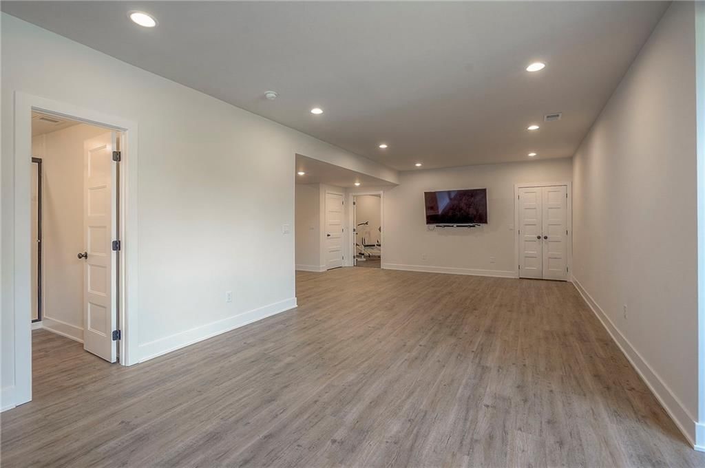 Photo 63 of 92 - 17875 Bluejacket Street