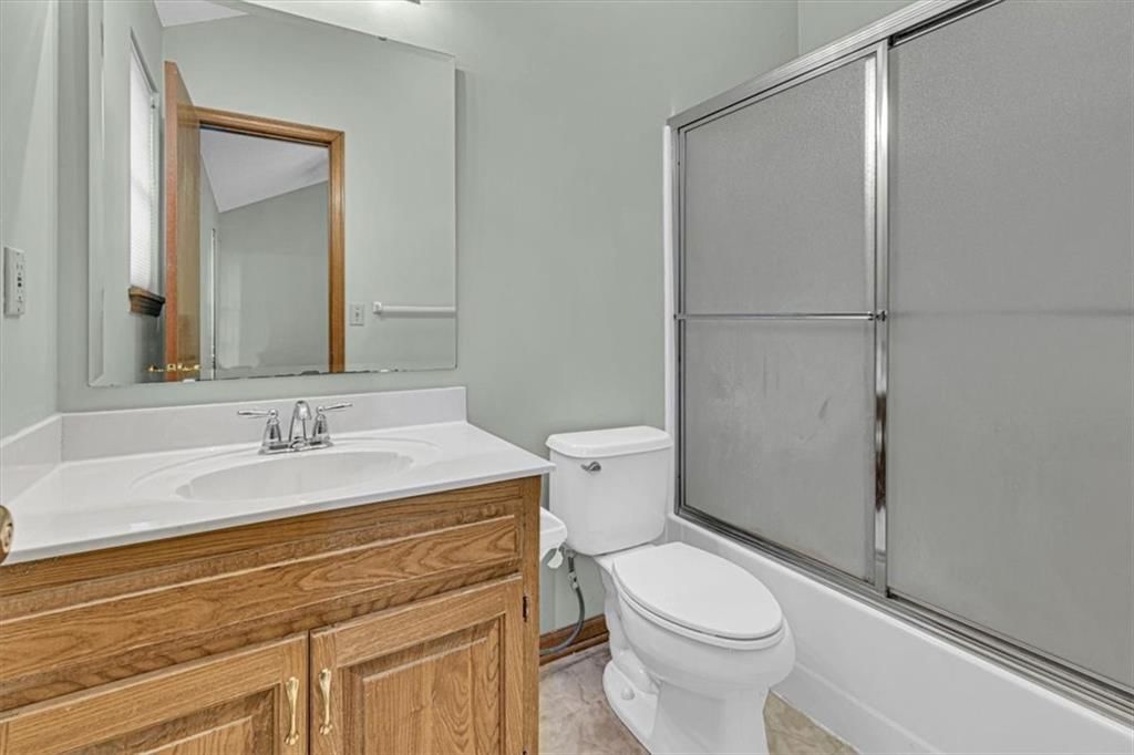 Photo 13 of 30 - 21213 W 51st Terrace
