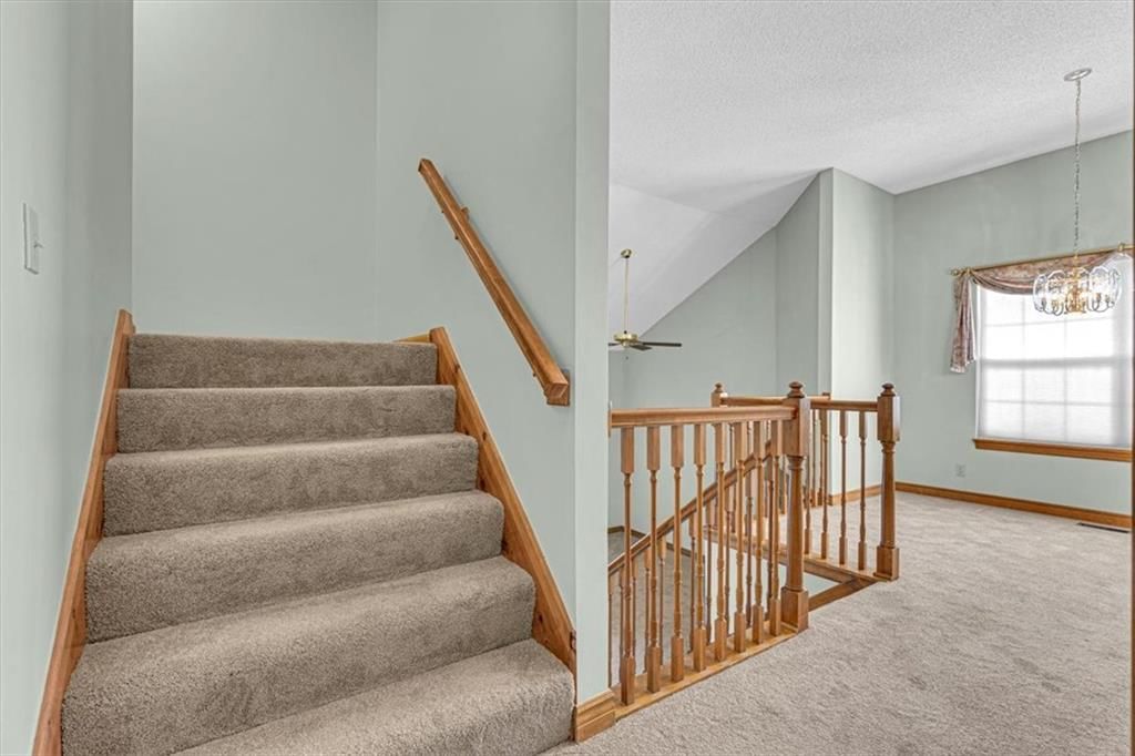 Photo 15 of 30 - 21213 W 51st Terrace