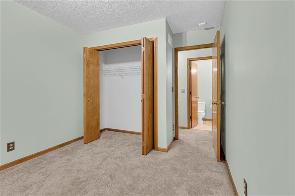 Photo 17 of 30 - 21213 W 51st Terrace